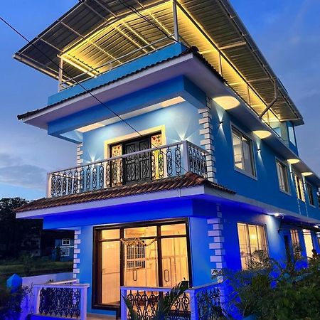 Hostel Dibs On Blue Morjim Exterior foto